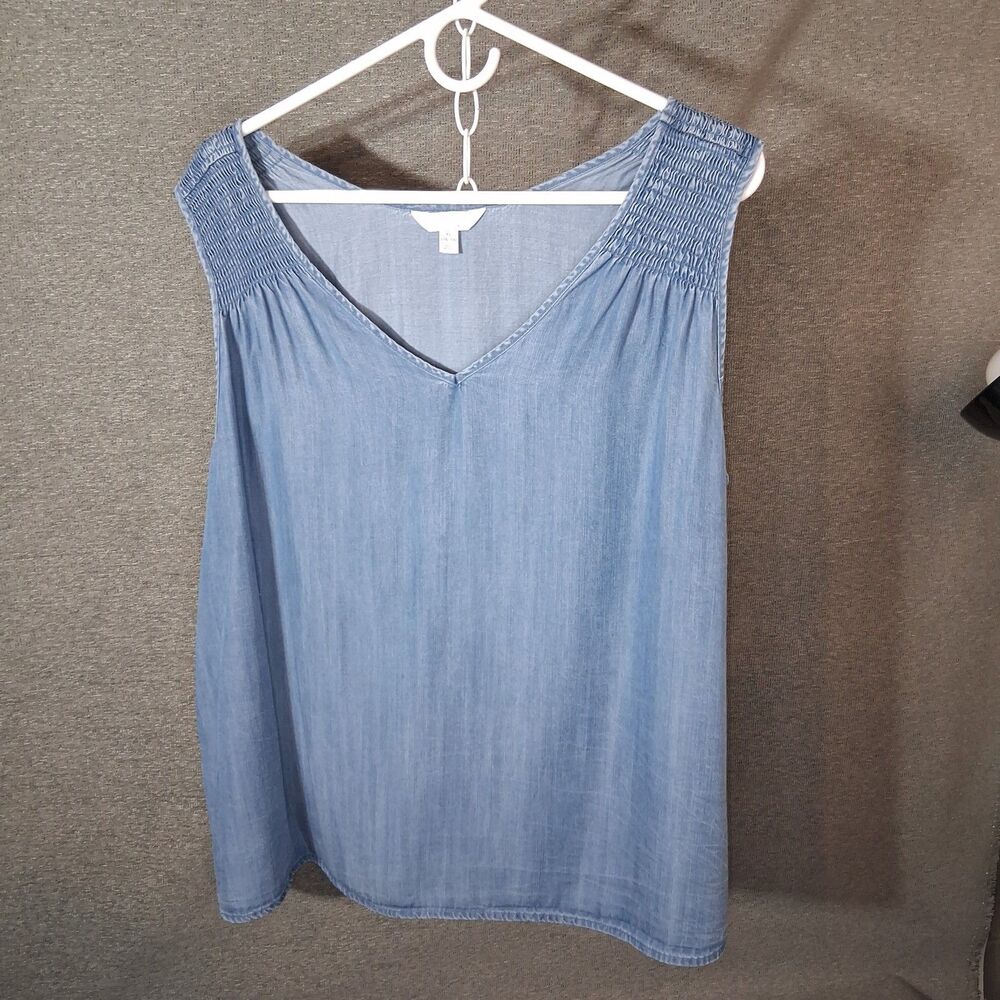 Chambray Tank Top XL Blue Smocked Lyocell V-Neck Sleeveless Cottagecore Coastal